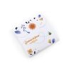 Photo d'un étui confettis papier graines personnalisable en forme de fleur, idéal pour des goodies originaux et eco branding.