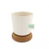 Mug bambou liège blanc bleu ou noir avec infusettes de thé bio, idéal pour produits dérivés finance et cadeaux d'affaires.
